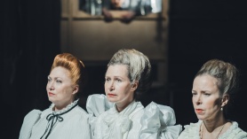 Kolm õde - Endla Teater